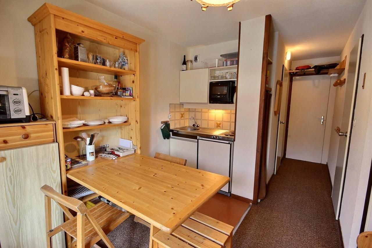 1 Bedroom Flat, 5 Minutes Walk Funicular Les Arcs & 10 Minutes Walk Center, Parking, Wifi Apartment Bourg-Saint-Maurice